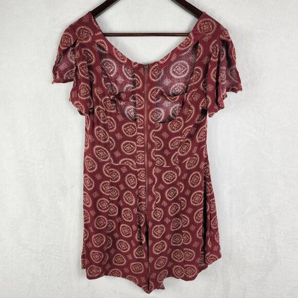 Brandy Melville Romper Women XS to S Maroon Red Medallion Pattern Back Cutouts - Picture 3 of 7